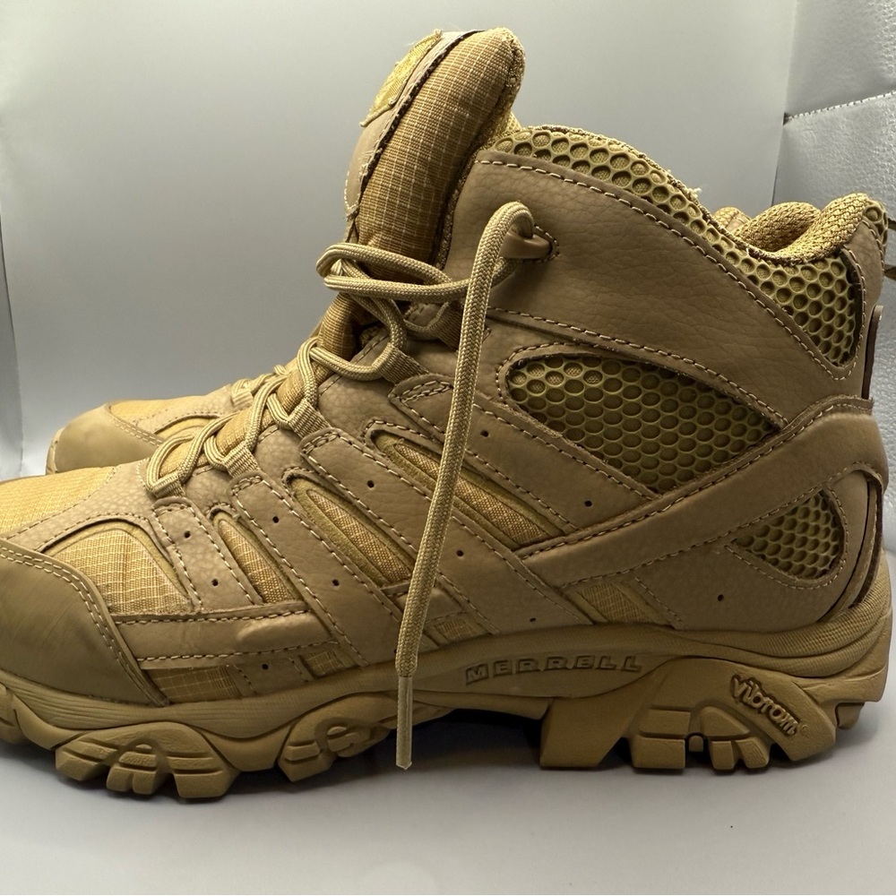 Merrell Tan  MOAB mid Tactical Boots